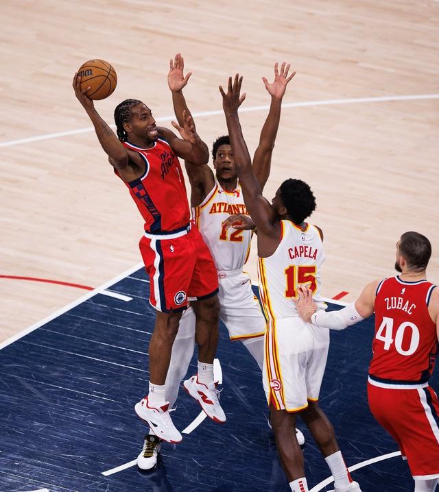 洛杉矶快船球员再次取得胜利