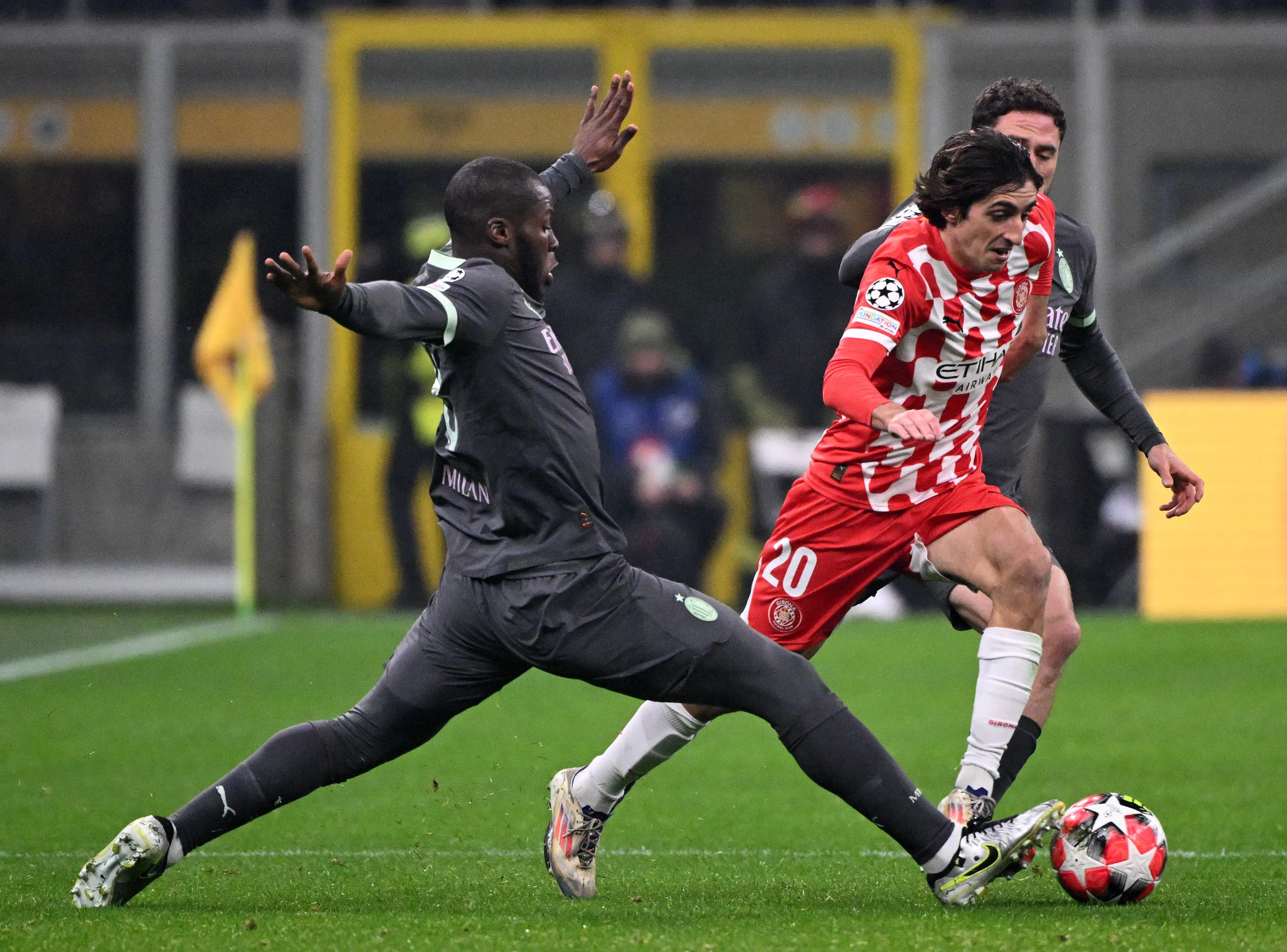 熊猫直播平台-罗马客场惨败，失去领先优势，争夺欧冠名额岌岌可危