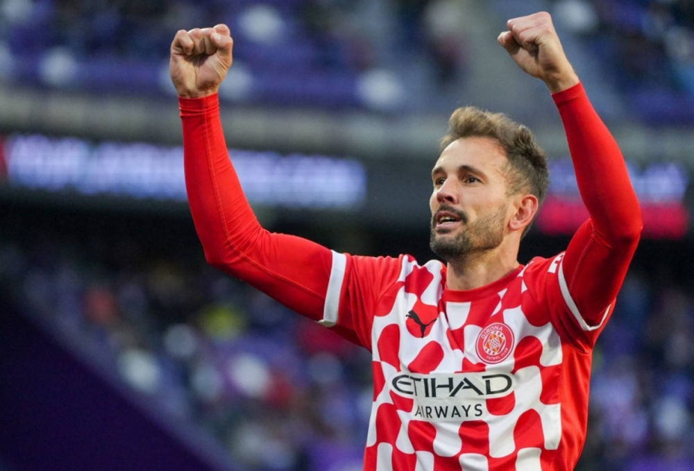 关于赫罗纳客场失利，连败形势严峻的信息