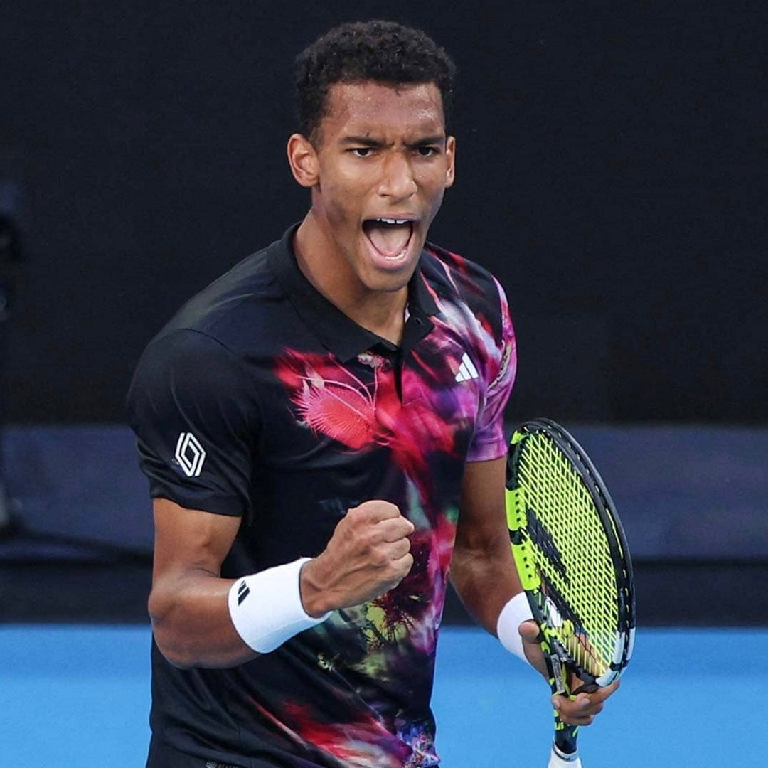 熊猫直播官网-包含HKA横扫DK，CoreJJ开启传奇时刻焦点之战全球总决赛，让粉丝疯狂欢呼的词条