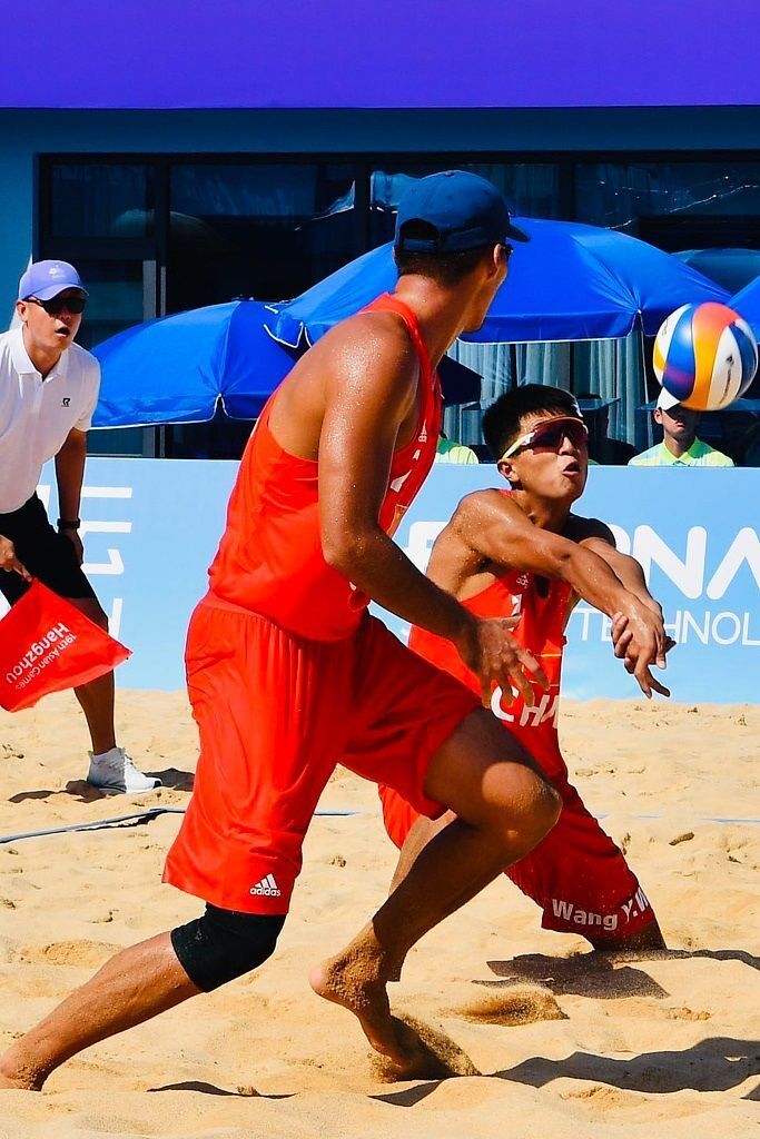阿联酋选手在沙滩排球比赛中称霸 阿联酋选手在沙滩排球比赛中称霸
