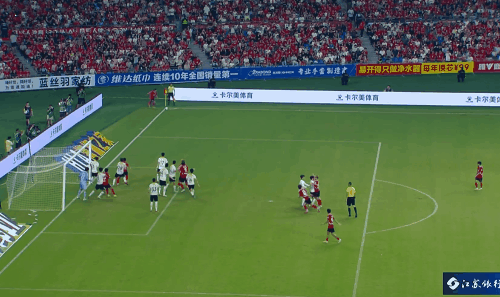 熊猫直播APP-门将神勇扑救，助球队逆转战局