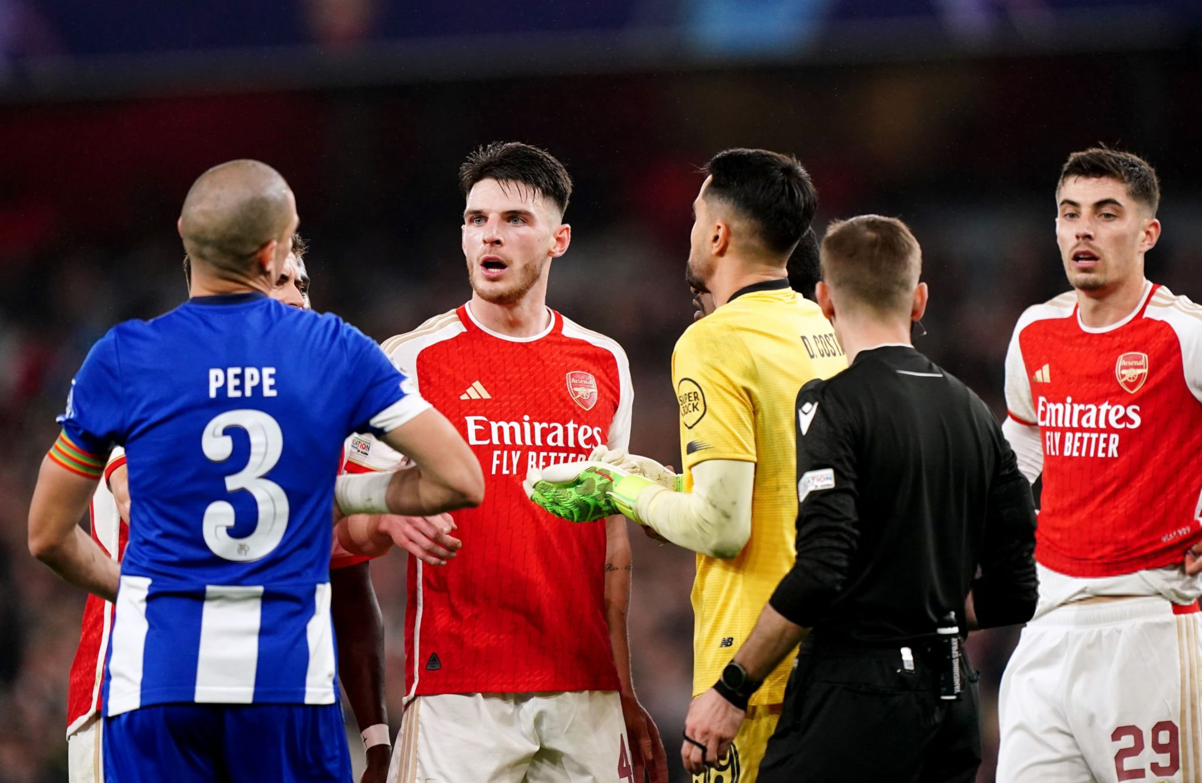 熊猫体育官方-阿森纳遗憾出局，欧冠征程告一段落